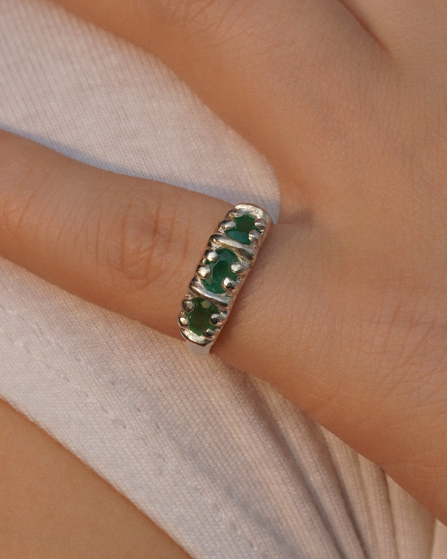 Emerald Trio Band - Size 5.5