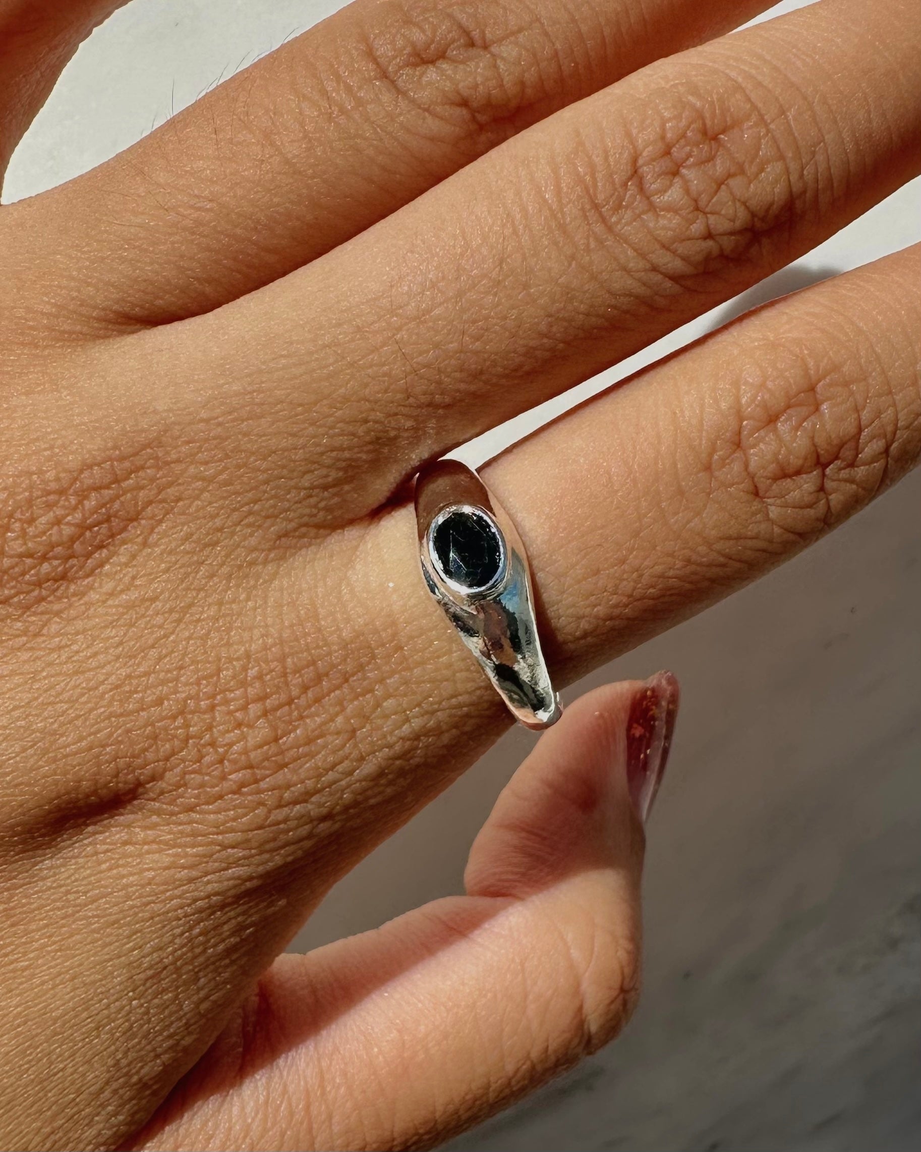 Mini Sigie in Onyx Ring - Size 7 – SUNNY SEA